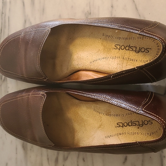 Shoes - Picture 3 of 4